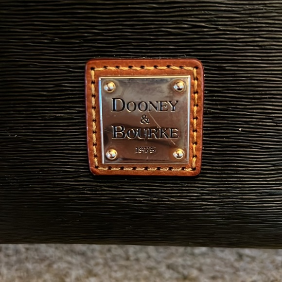 Dooney and Bourke Black Satchel - Good Used Condition 🌺 - Picture 3 of 16